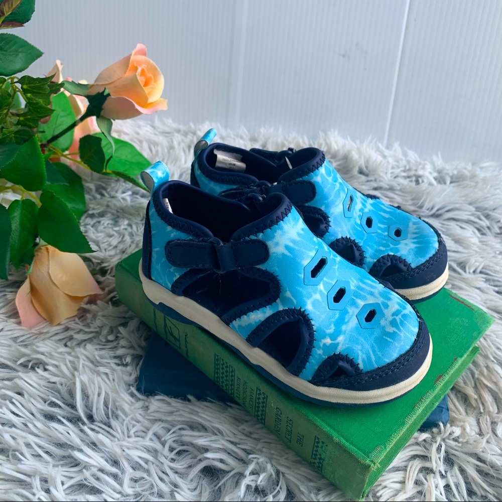 LANDS’ END KIDS SHOES
